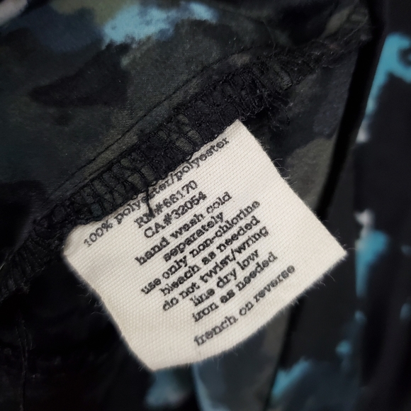 UO Silence + Noise Cold Shoulder Dress - Picture 15 of 15